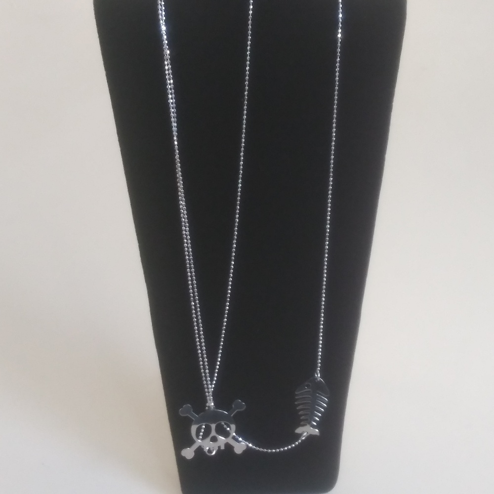 Invicta Skull/Fish Pendant